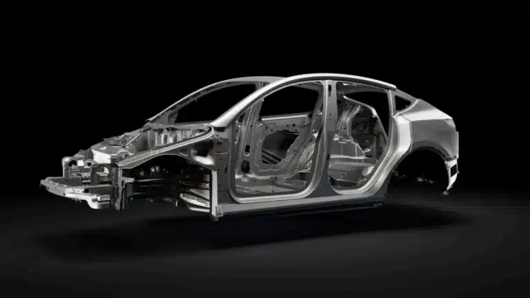 Structure de carrosserie en aluminium d'un véhicule électrique moderne utilisant de grandes pièces moulées sous pression intégrées